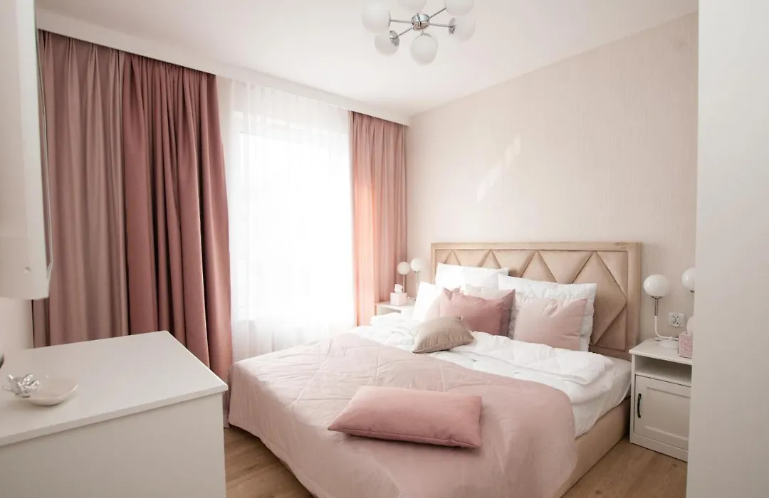 Komfortowy Apartament PASTELOWY - 2 sypialnie-1